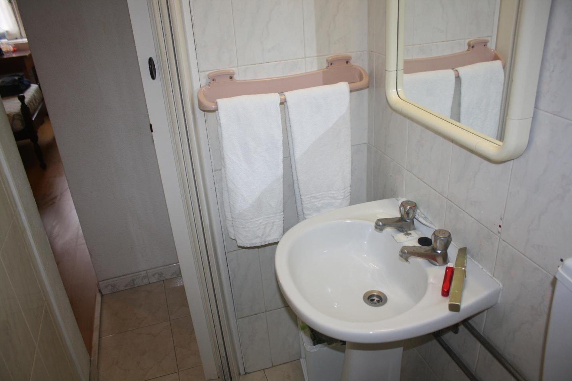 Pensao Residencial Estrela Do Mondego Hotel Lisbon Room photo