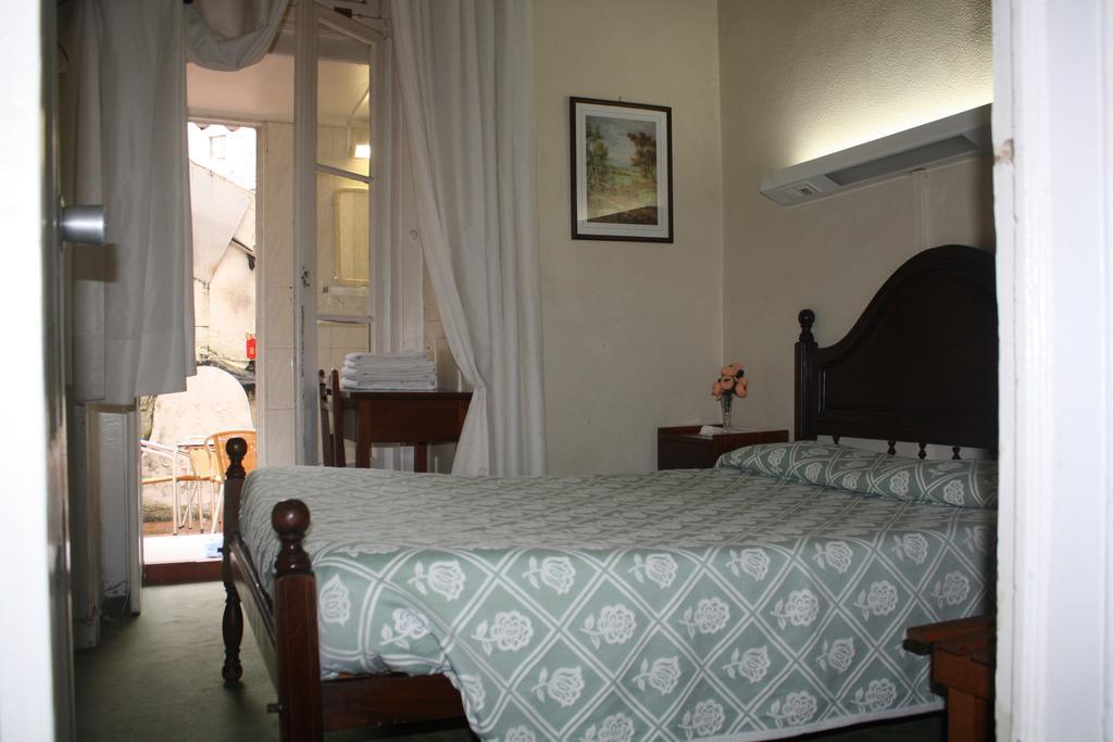 Pensao Residencial Estrela Do Mondego Hotel Lisbon Room photo